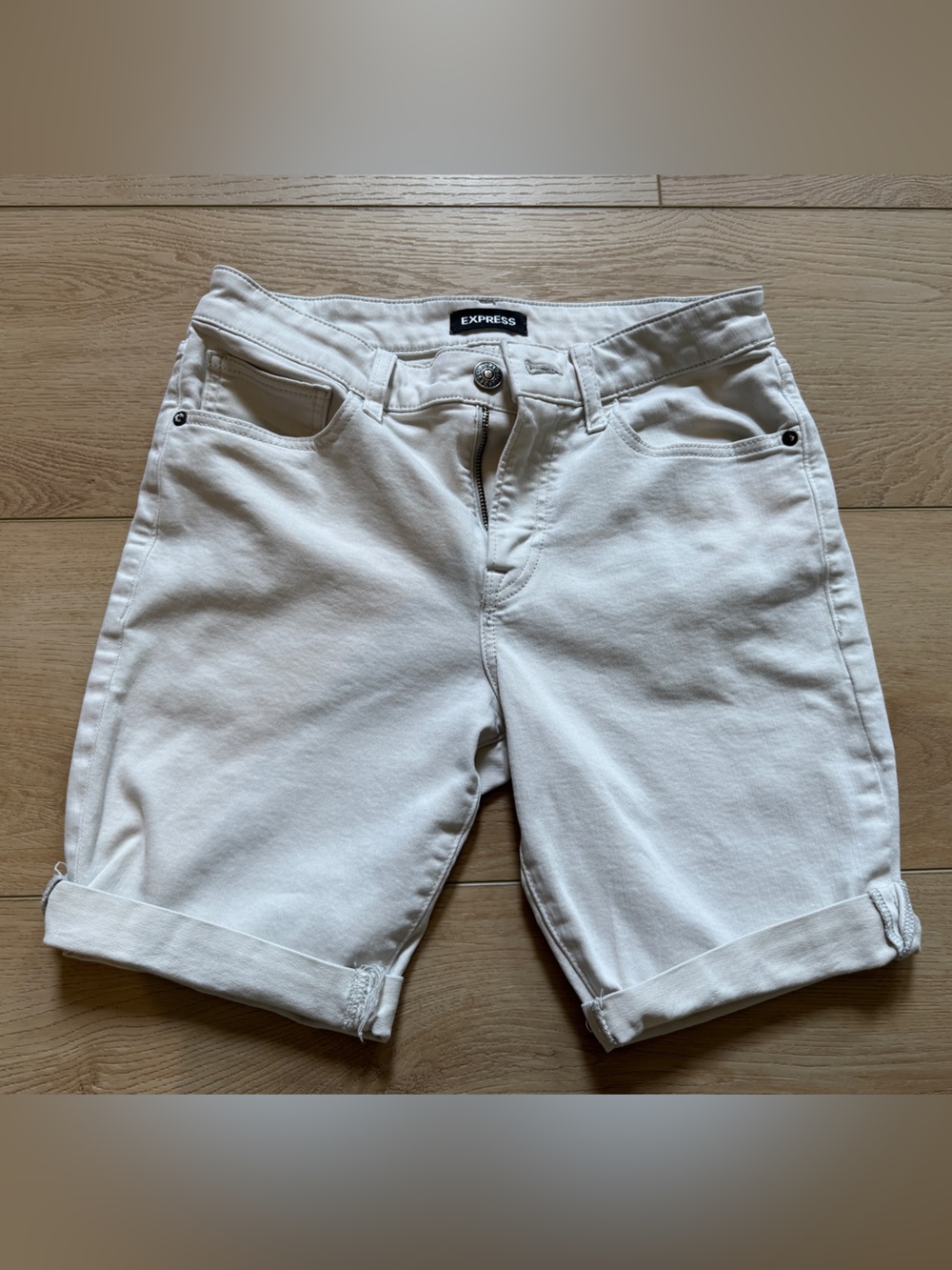 🔥4 for $20🔥 Men’s Express White Shorts Size 28